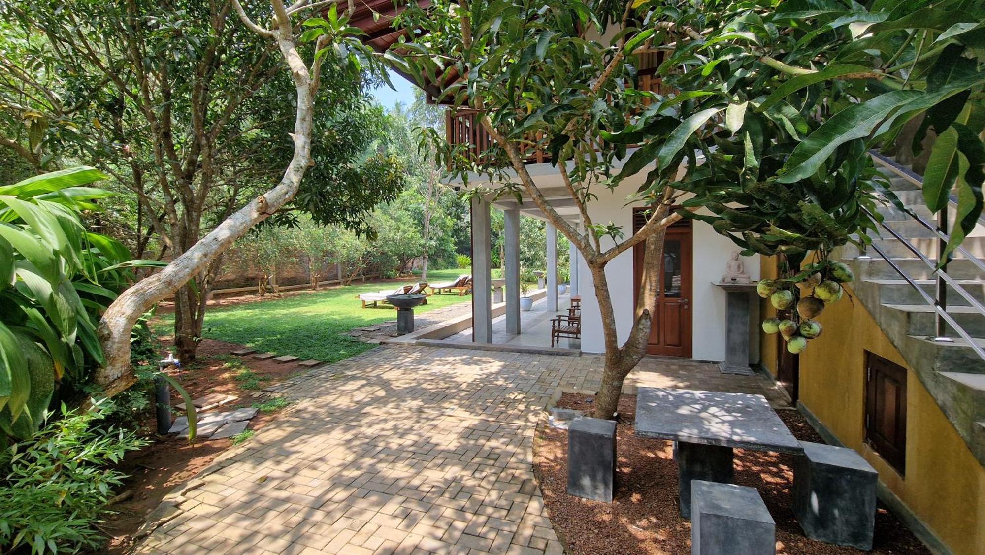Villa Arana Bentota Luaran gambar